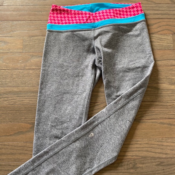 Ivivva by Lululemon Girls Leggings, Size 12 - Picture 2 of 5
